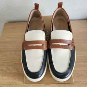 Vionic Women’s Tri-Panel Leather Penny Loafers - White/Black/Tan